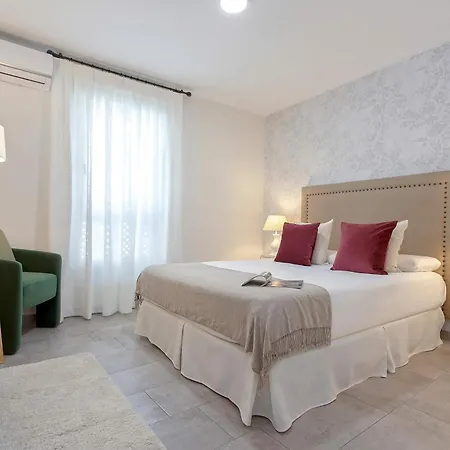 Апартаменты Genteel Santa Marta *